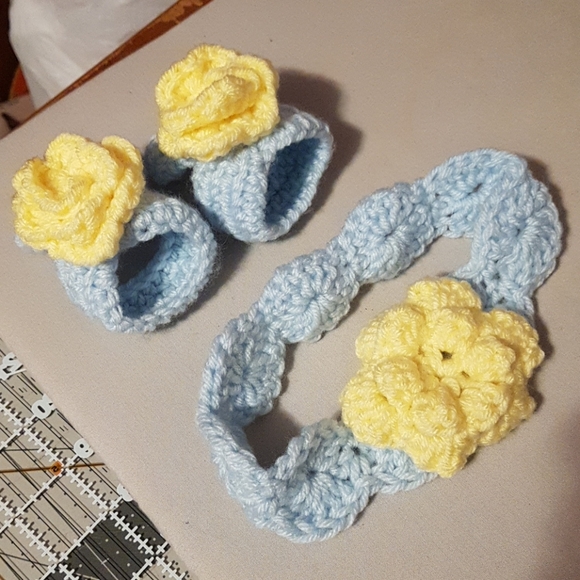 2 pc.Barefoot Sandals & Headband Set - Picture 8 of 10